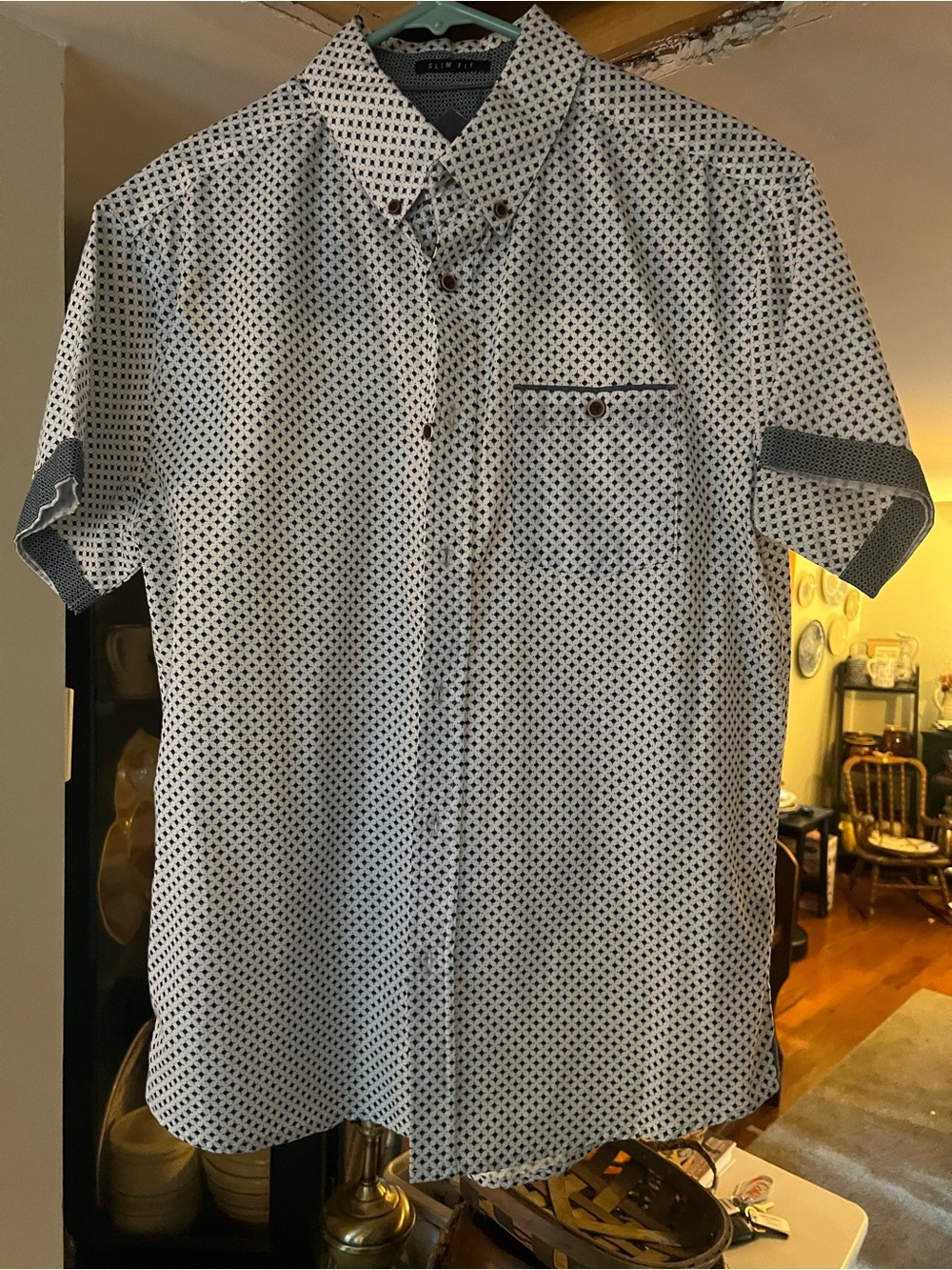 Eighth Avenue Men's Short-Sleeve White Button-Down Shirt with Navy Geo Print
